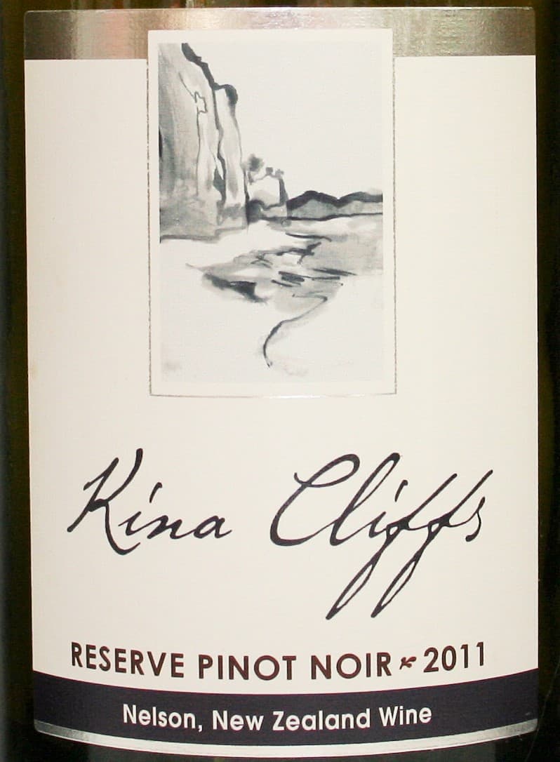 Kina Cliffs Reserve Pinot Noir 2011